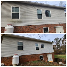 House-washing-and-concrete-cleaning-in-Yadkinville 0